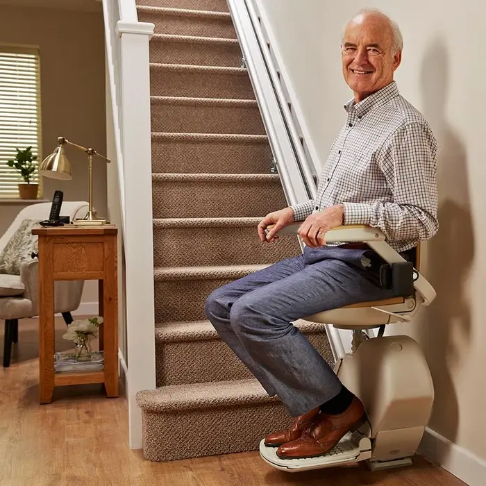 Accessibilité PMR - Monte-escalier et aménagements